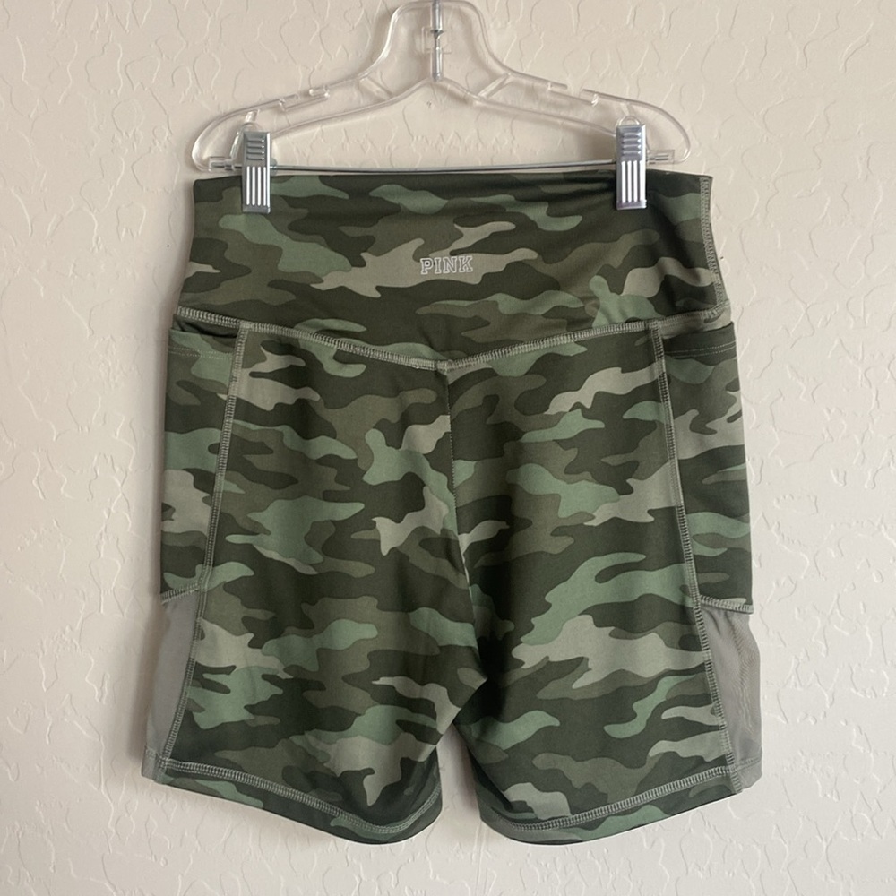 Victoria Secret Pink Sport High Waisted Camo Bike Short Size M - Picture 3 of 10